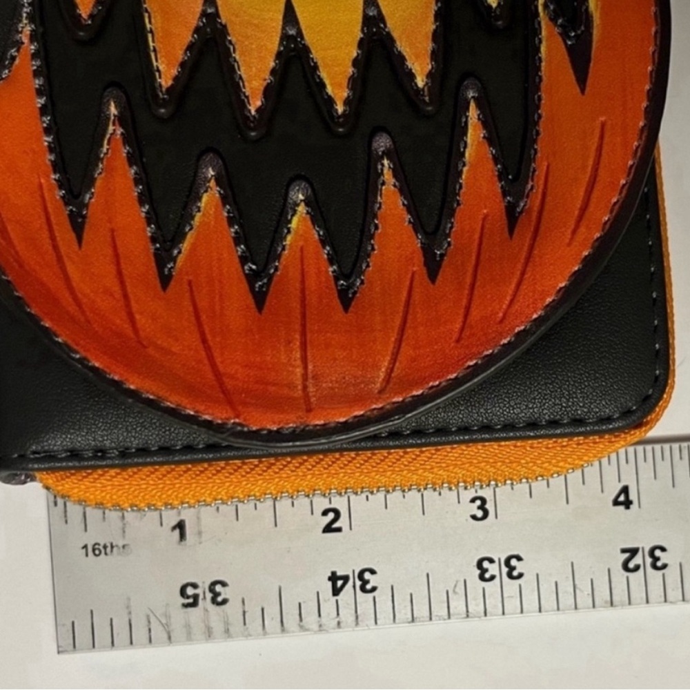 NWT Loungefly Disney Nightmare Before Christmas Cameo Zip Around Wallet Small - Picture 8 of 8